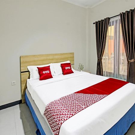 Oyo 91617 Hotel Mutiara Đảo Lombok Ngoại thất bức ảnh