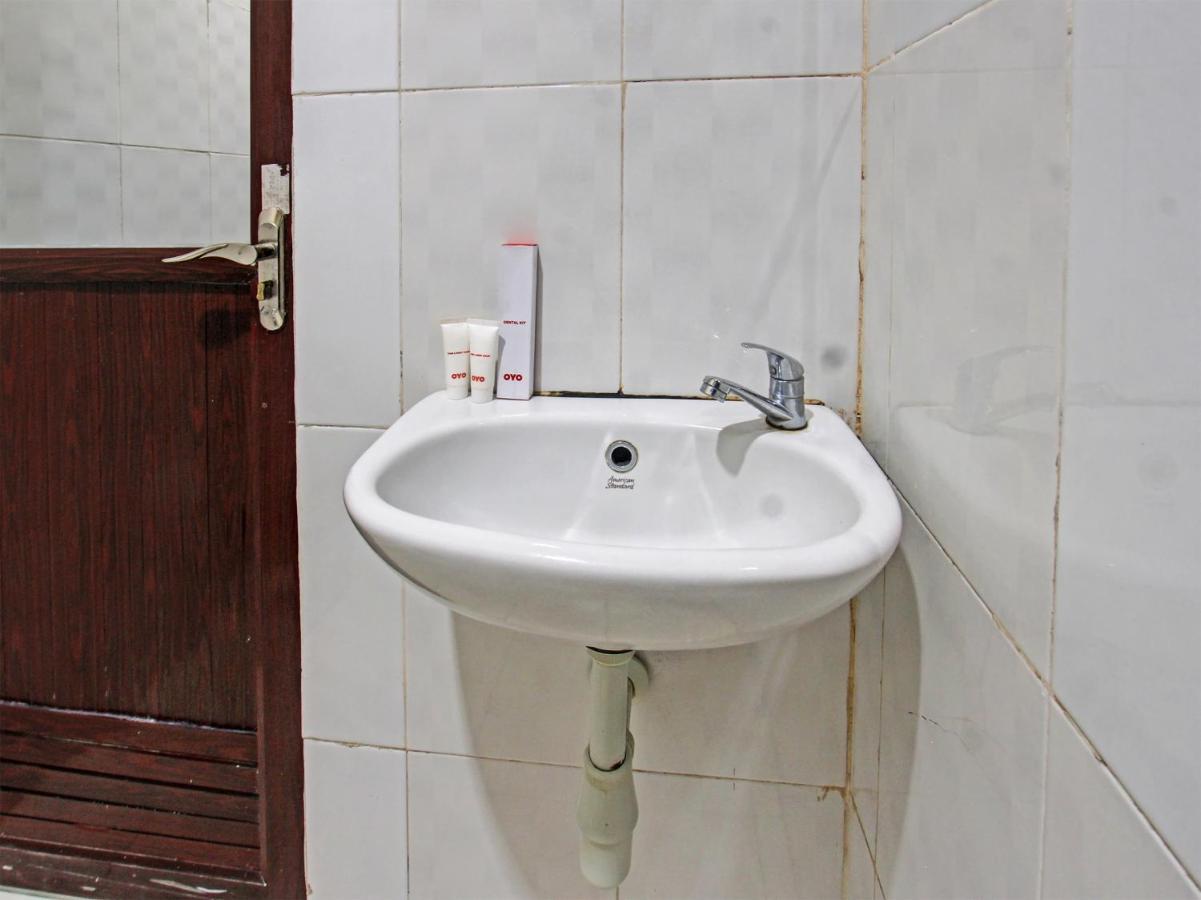 Oyo 91617 Hotel Mutiara Đảo Lombok Ngoại thất bức ảnh