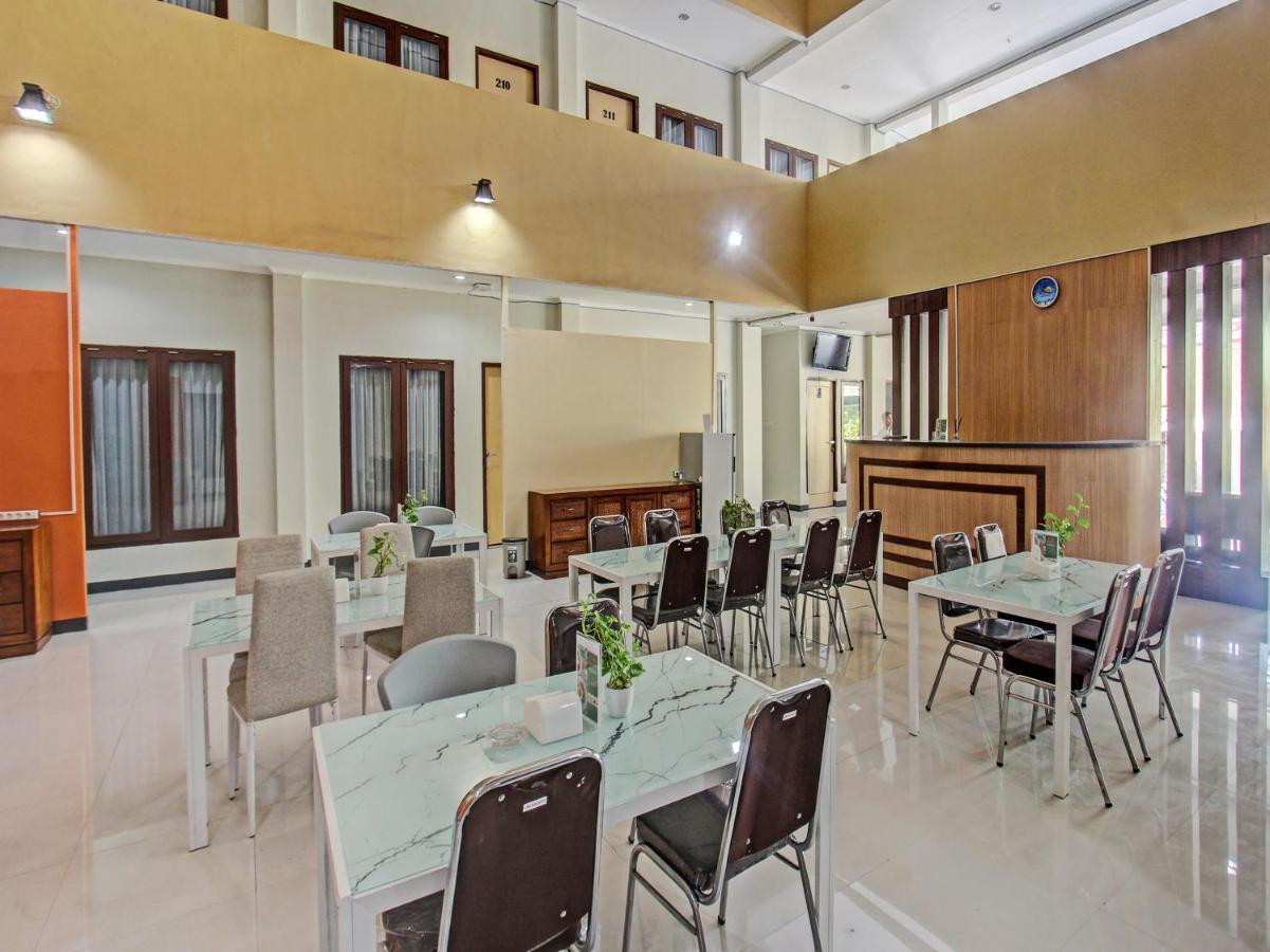 Oyo 91617 Hotel Mutiara Đảo Lombok Ngoại thất bức ảnh