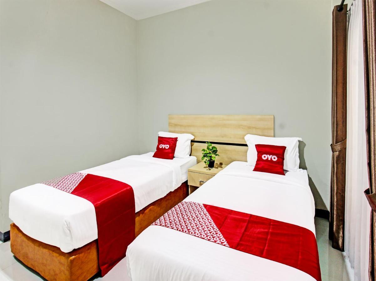 Oyo 91617 Hotel Mutiara Đảo Lombok Ngoại thất bức ảnh