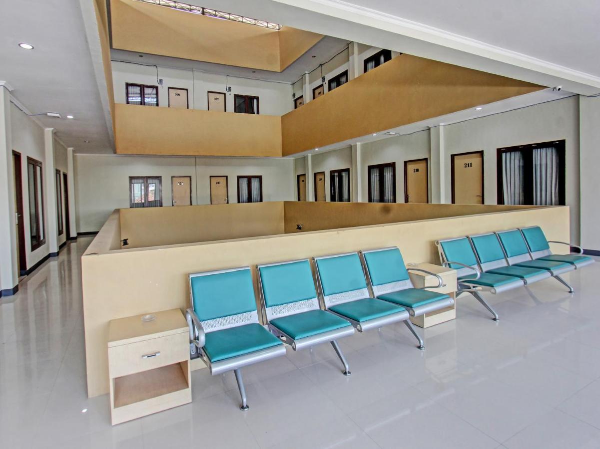 Oyo 91617 Hotel Mutiara Đảo Lombok Ngoại thất bức ảnh